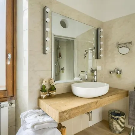 View-hosted By Sweetstay Apartment