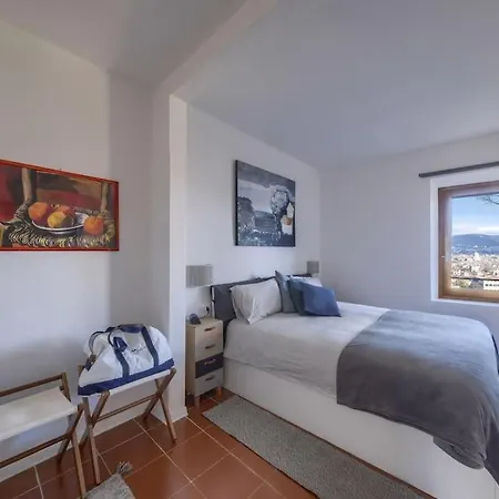 View-hosted By Sweetstay * Florence